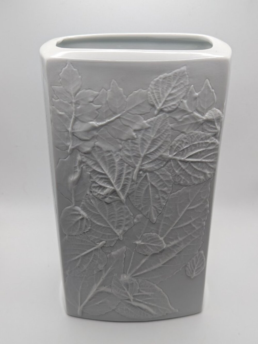 Naaman White Porcelain Artline Leaf Vase Israel